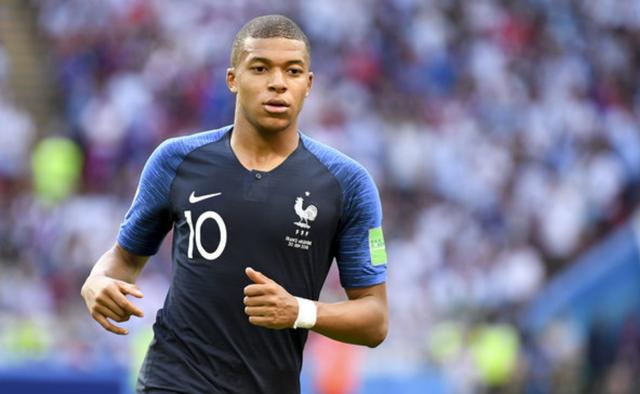 2025／26赛季英超：失去才会懂得珍惜？曼联铁人队长倒下（2025／26英超：曼联铁人队长伤退，失去方知珍贵）