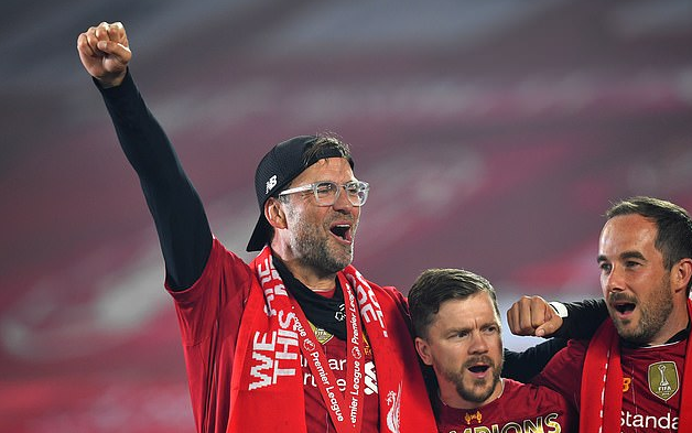 东体：足协要求所有女足国脚踢完全运会后立刻赶往国家队报到（东体：足协要求所有女足国脚全运会一结束即刻赴国家队报到）