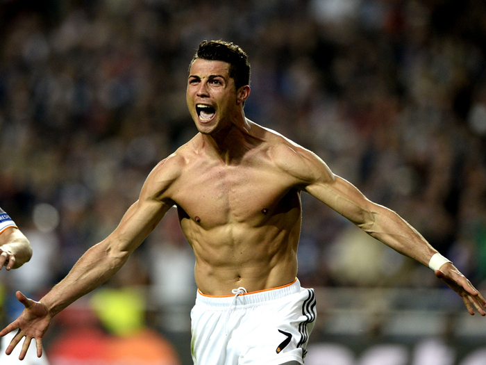 英超-阿森纳2-0布伦特福德5分领跑，梅里诺传射，萨卡破门，赖斯伤退（英超：阿森纳2-0布伦特福德，5分优势领跑；梅里诺传射，萨卡破门，赖斯伤退）