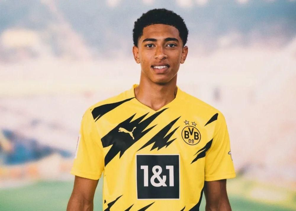 C罗发专访预告片：乔治娜问我要戒指；我资产早就超10亿美元