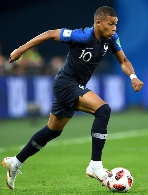 美媒：梅西加盟后，迈阿密的收入从4500万飙升至1.8亿美元