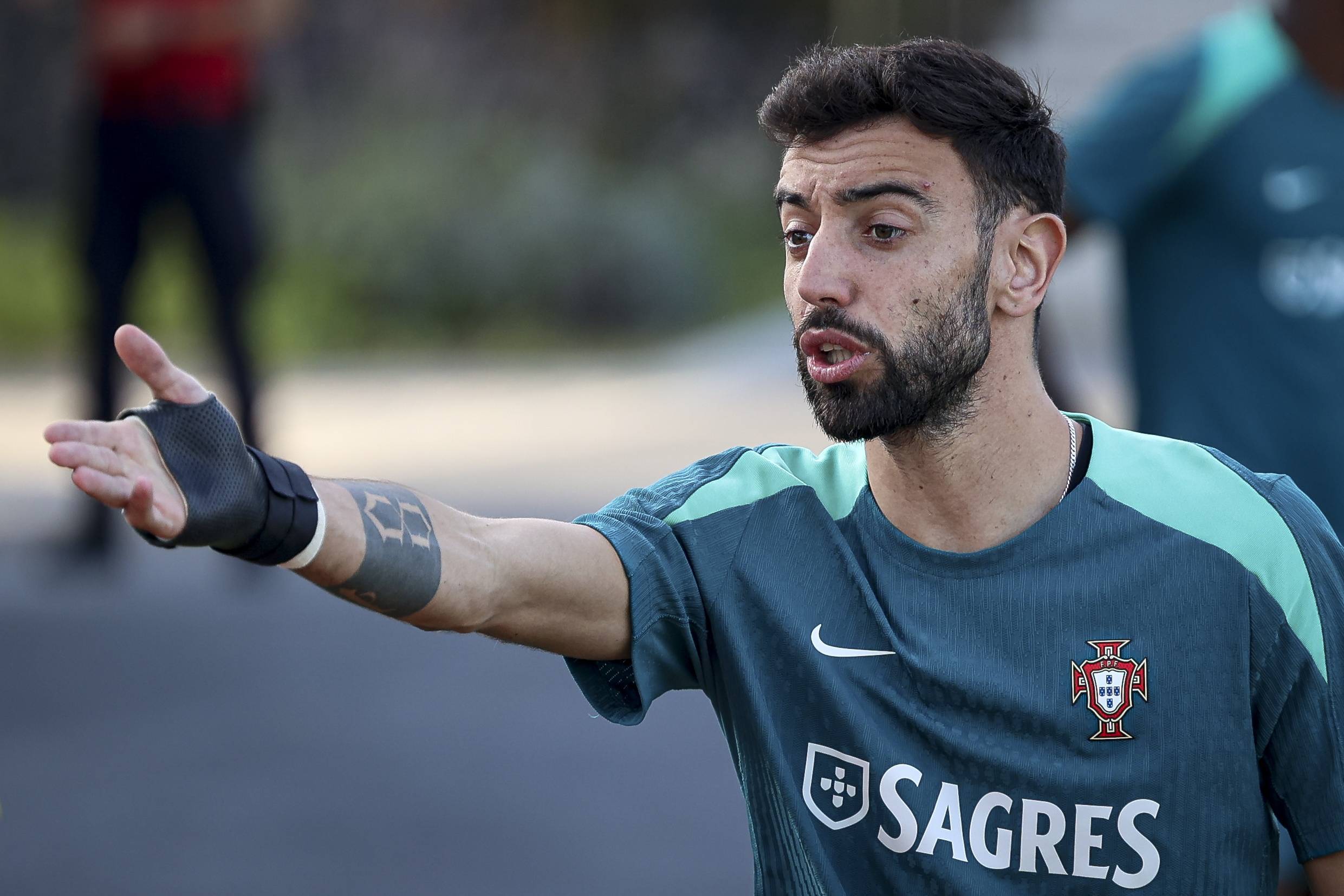 阿贾克斯客场4-2逆转卡拉巴克，收获本赛季欧冠首胜