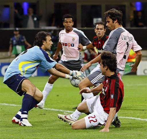 说啥了？詹姆斯把独行侠替补席逗得笑翻天