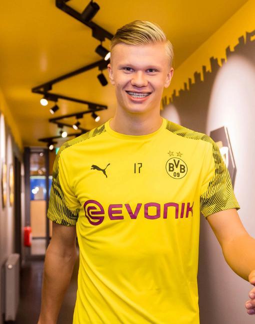 4场狂轰137分！哈登三节31分无奈打卡 快船13人轮换11人得分个位数