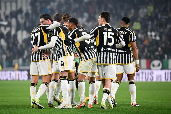 C罗：国家队没有谁是不可撼动的；球迷嘘我会帮我队友减轻压力