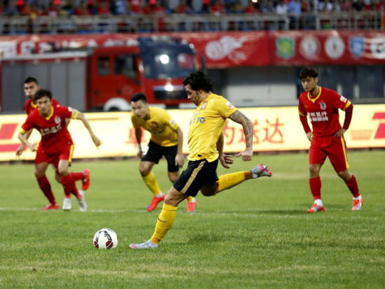 曼联比赛真的太有意思了，虽然这球很丑陋，但你就说进没进吧