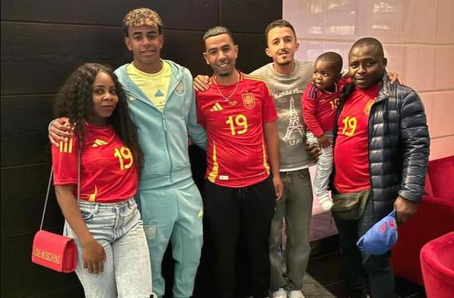 罗杰斯vs曼联全场数据：7射门2进球，传球成功率81.2%（罗杰斯战曼联：7射2球，传球成功率81.2%）