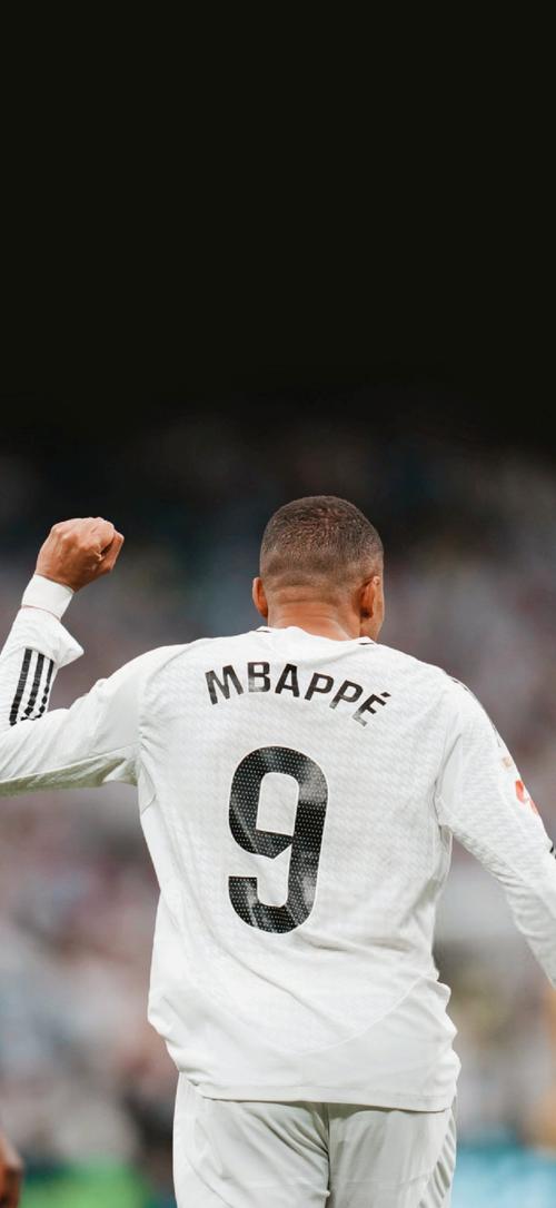 贵州12岁跳水小将全运会出场时做C罗庆祝动作：我喜欢C罗