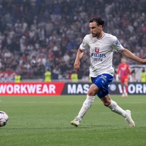 杜兰特连续得分，锁定胜局